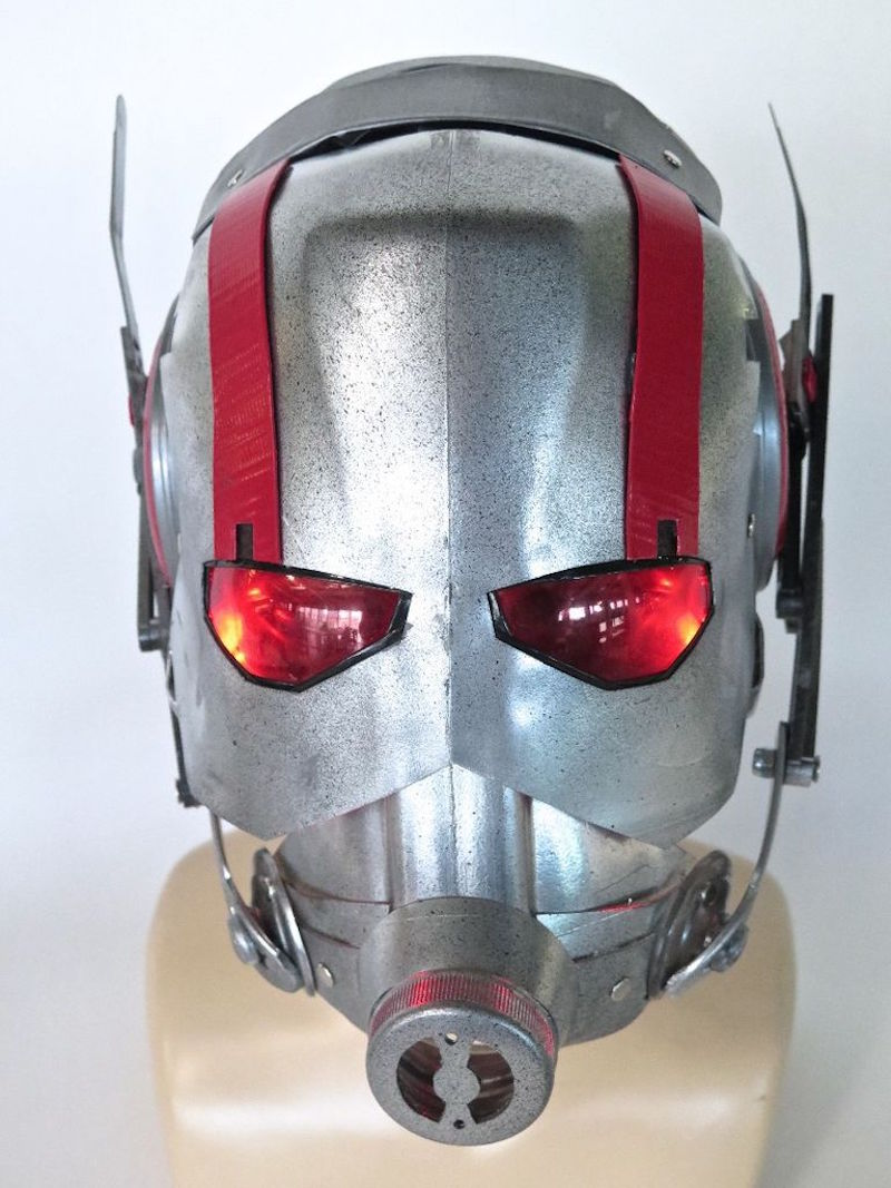 Illustration for article titled Cómo fabricar una brutal réplica del casco de Ant-Man con materiales caseros reciclados